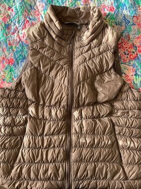 Athleta Quilted Lightweight Puffer Vest in Brown Sand Tan 2X